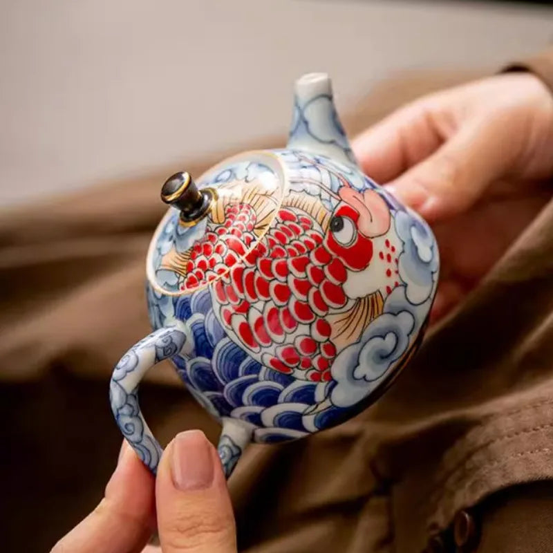 Théière carpe koï céramique émaillée motif vagues et nuages