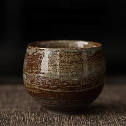 Tasse à thé en grès émaillé brun et vert aux coulures irrégulières
