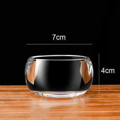Schéma des dimensions de la tasse en verre : 7 cm de large sur 4 cm de haut