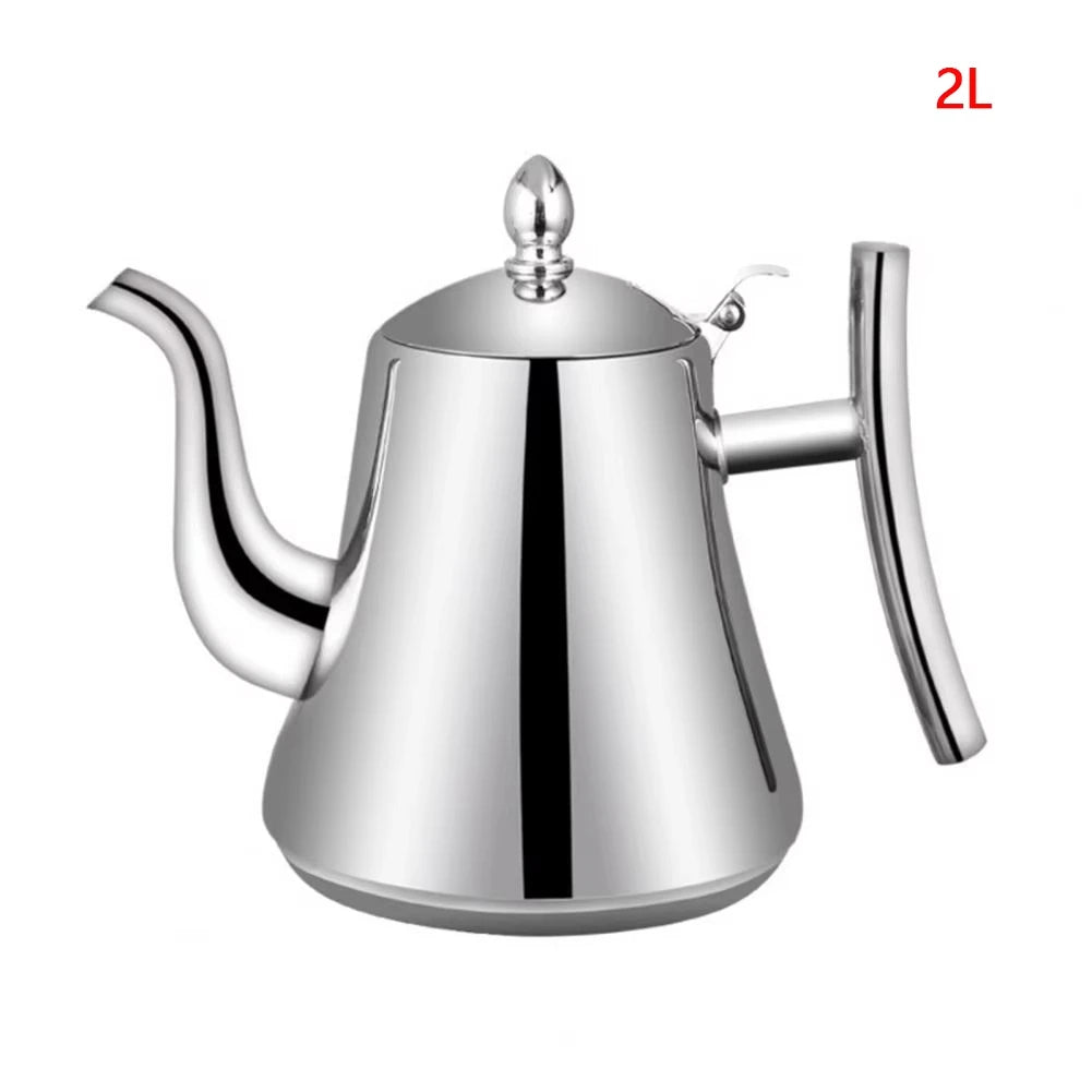 Théière en inox moderne sur plateau de service