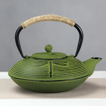 Théière japonaise en fonte plate motif libellule gravé