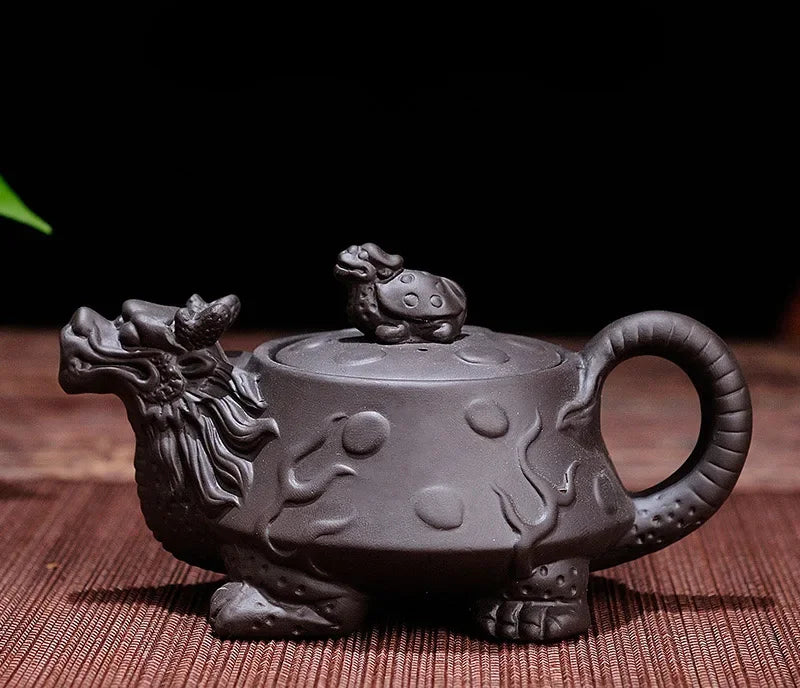 Théière dragon argile Zisha violette vue de face