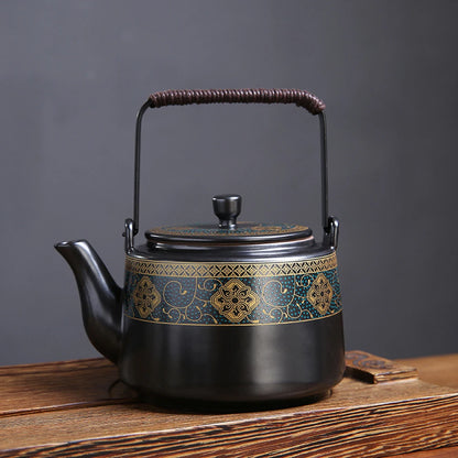 Théière Ornamenta céramique noire motifs dorés orientaux