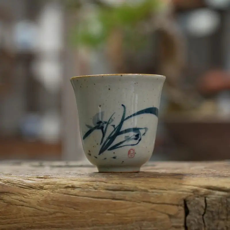 Tasse à thé en céramique au motif bleu de narcisse
