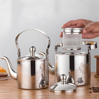 Théière en inox finition miroir avec infuseur intégré