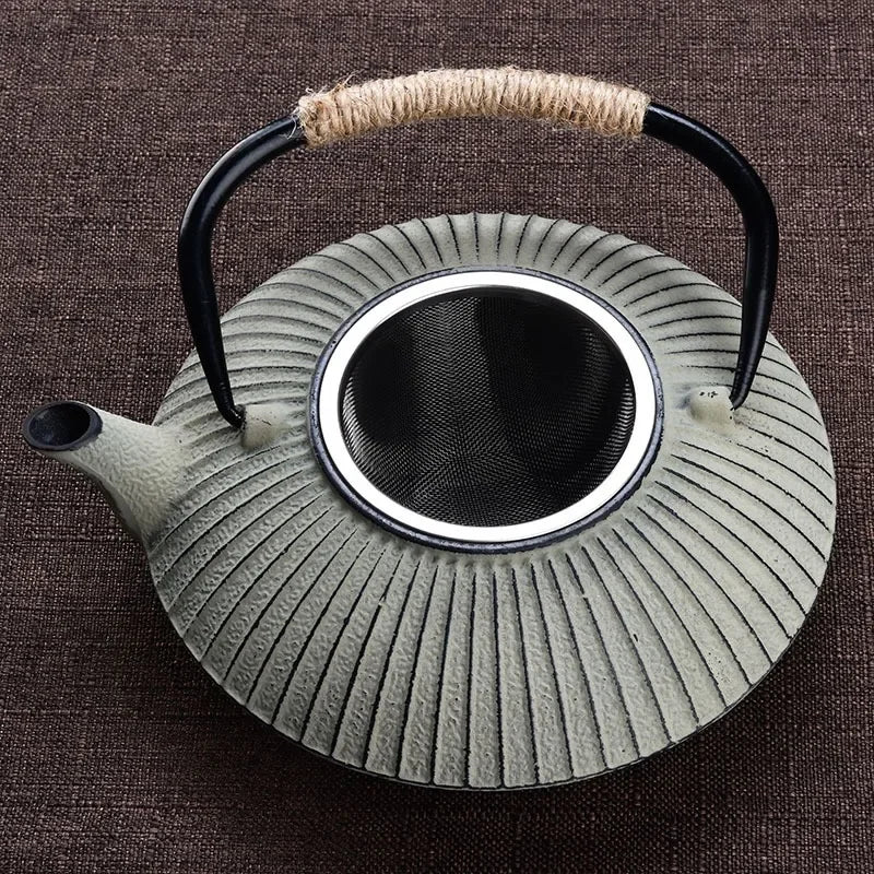 Théière fonte plate poignée corde style Tetsubin zen